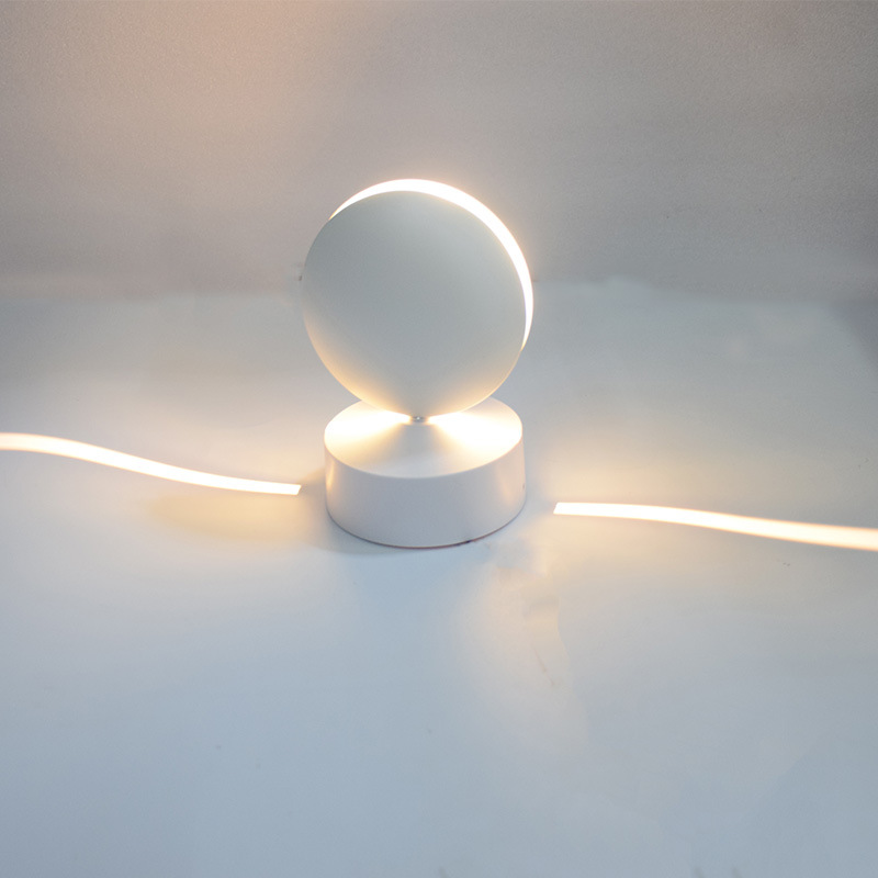 360-degree Rotating Personalized Modeling Wall Lamp