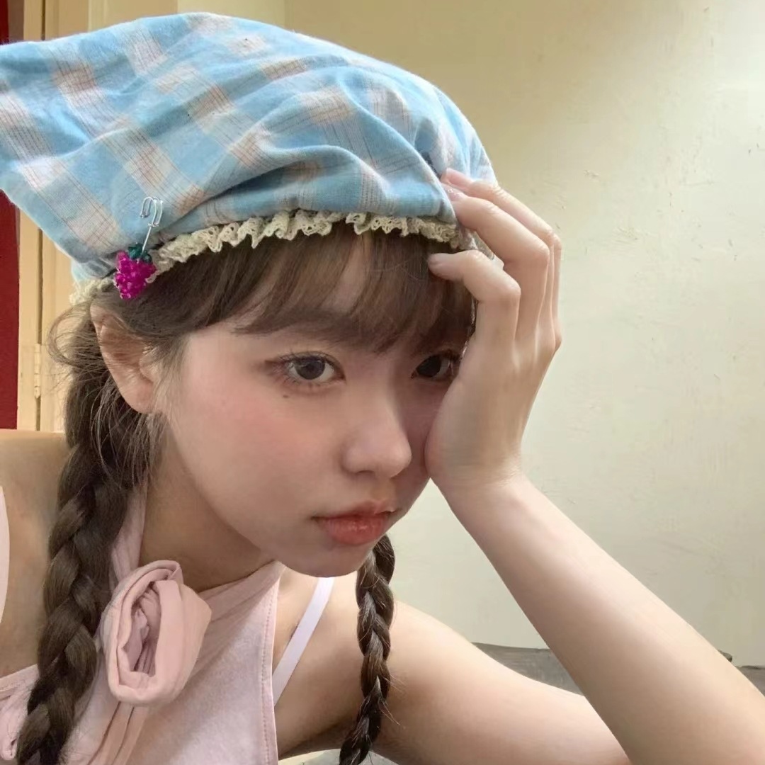 Sweet Little Grape Pendant Retro Plaid Cat-ear Lace-trimmed Bonnet