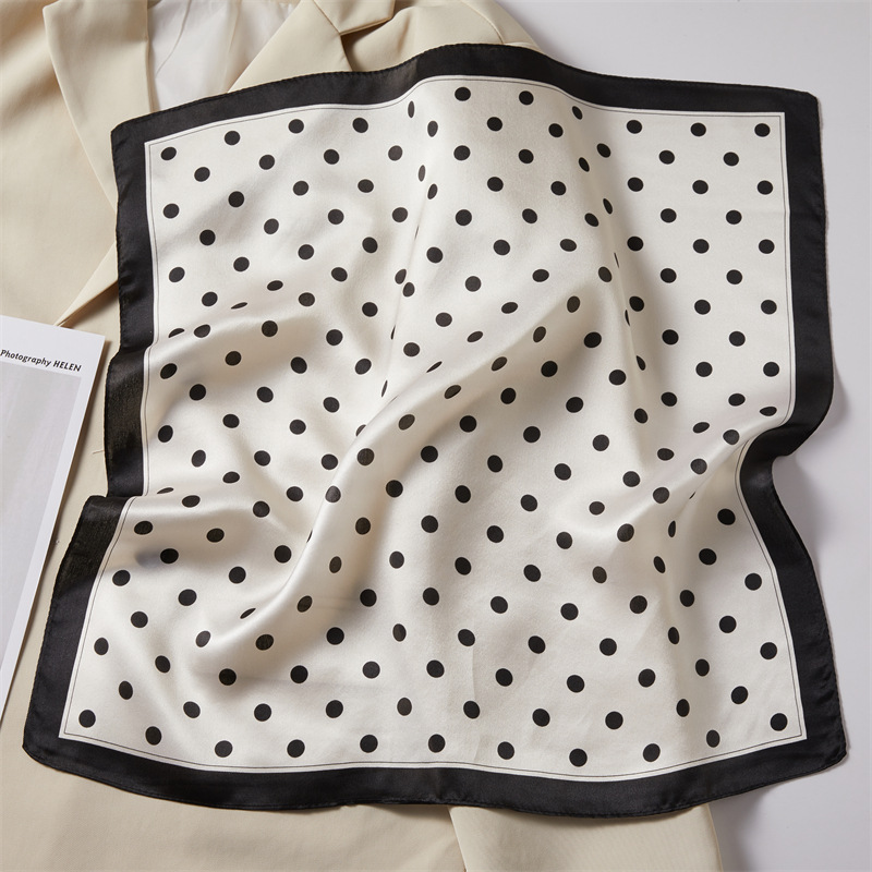 Black Four-Panel Silk Authentic Silk Scarf