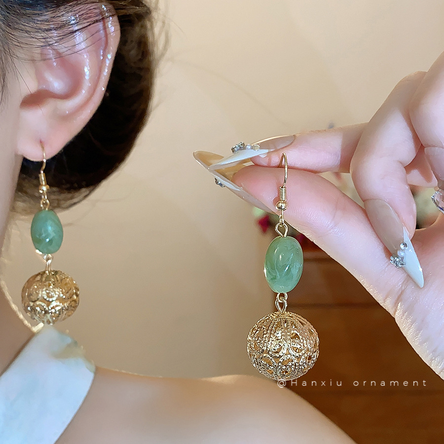 Retro-style Fashionable Round Hollow-out Earrings For Women