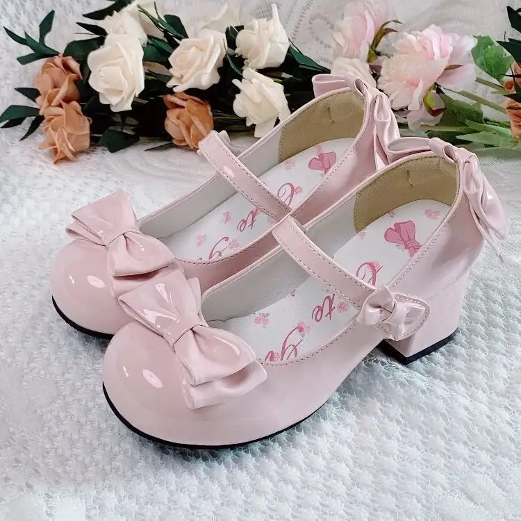 Retro Style Fashionable Low-heeled Womens Pumps
