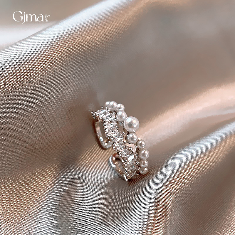 French-style Open Circle Ring With Hollowed-out Pearl Design