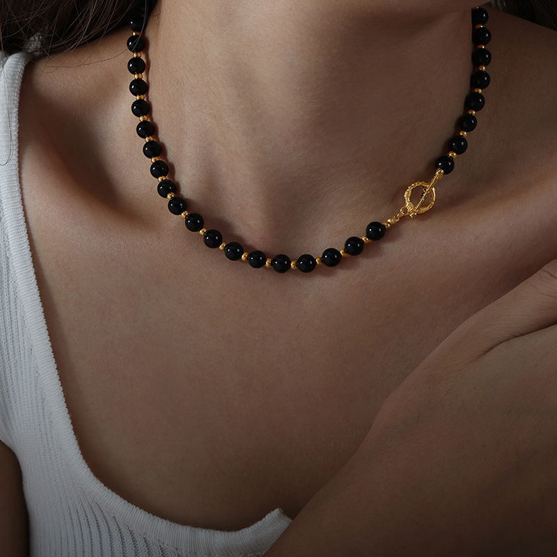 Simple Personality Black Agate Beaded OT Buckle Necklace