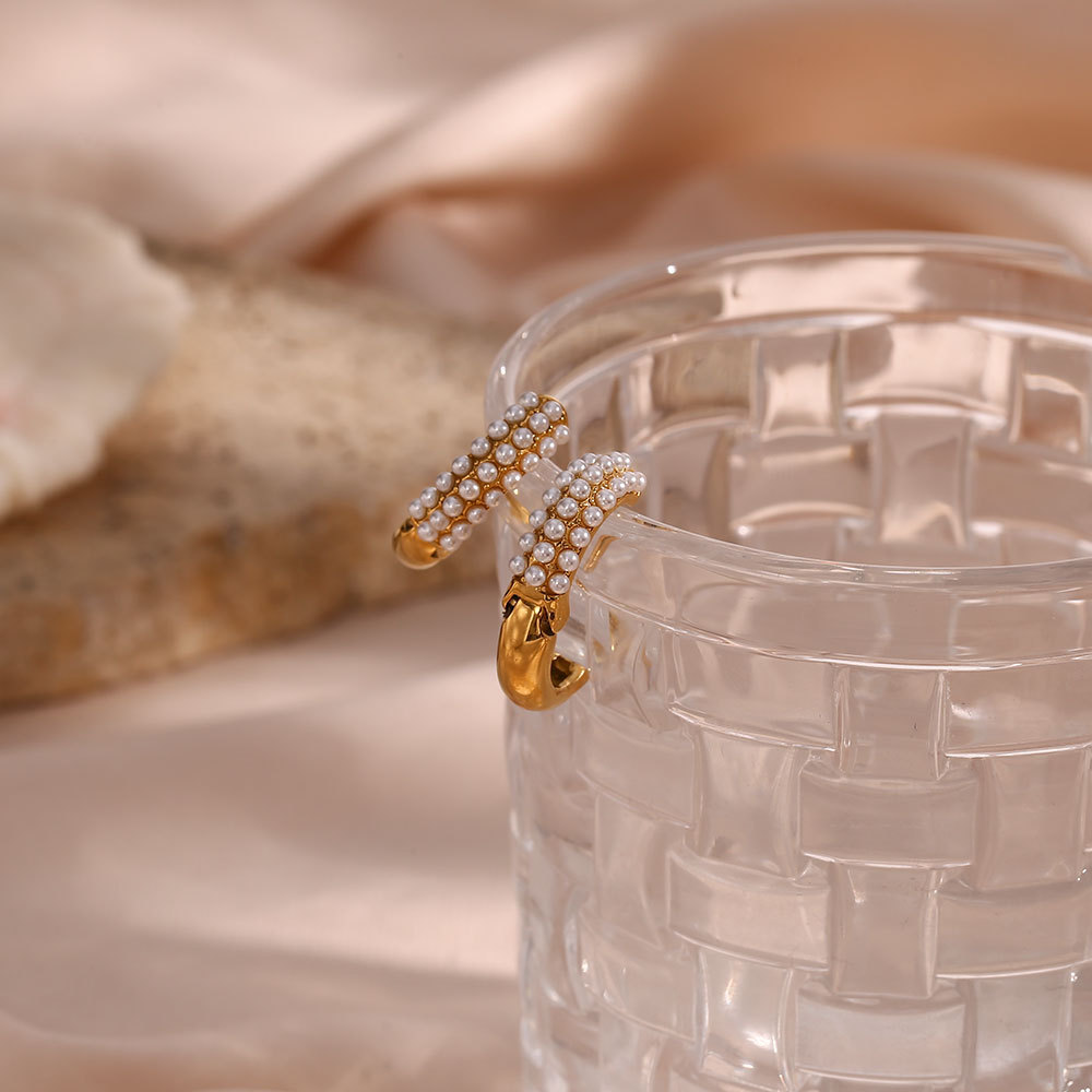 Stainless Steel Plated 18K Gold Pearl Ear Clip