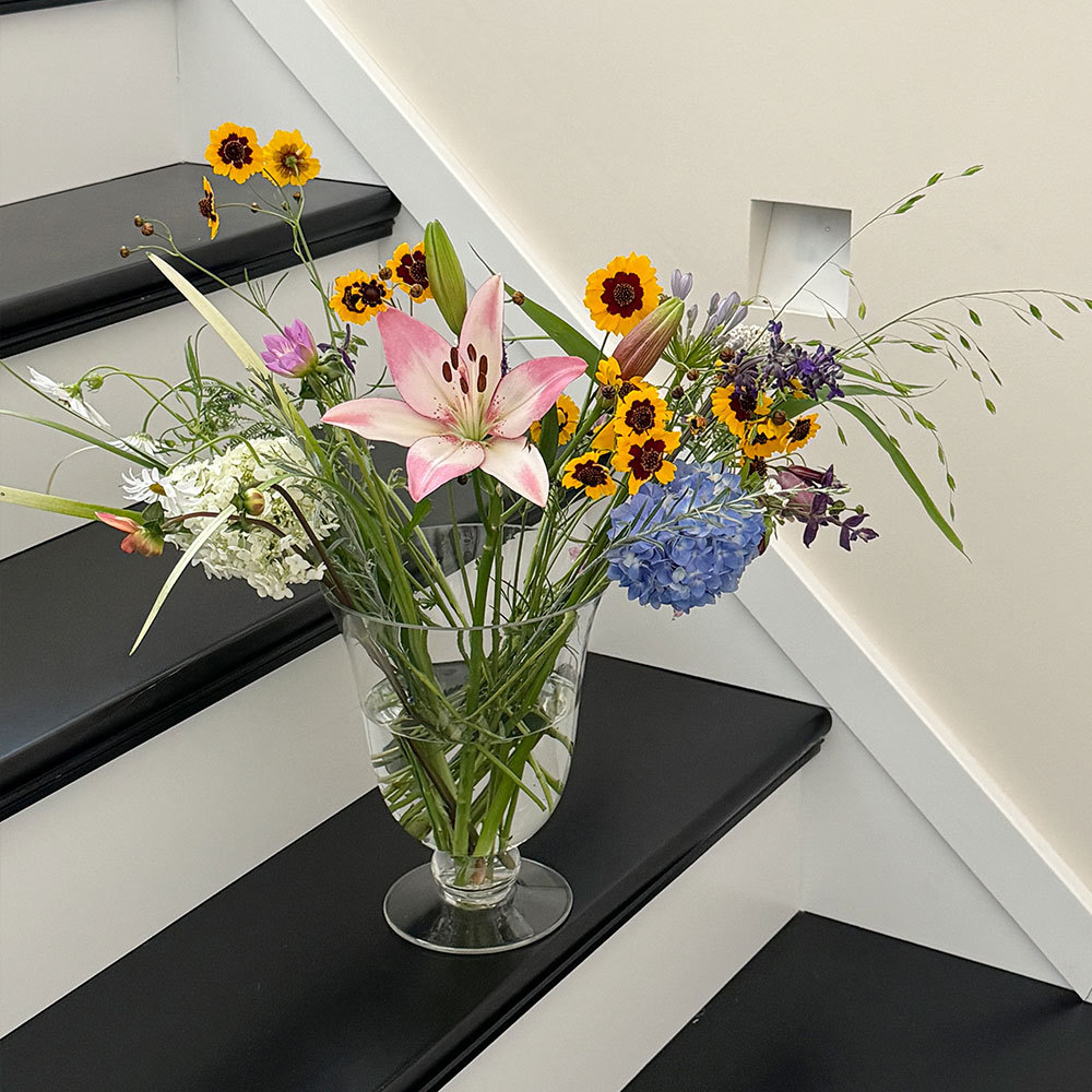 Glass Vase for Floral Arrangements, picture 2 of 4