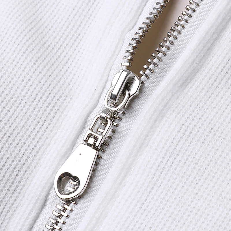 15101305312479607_1584