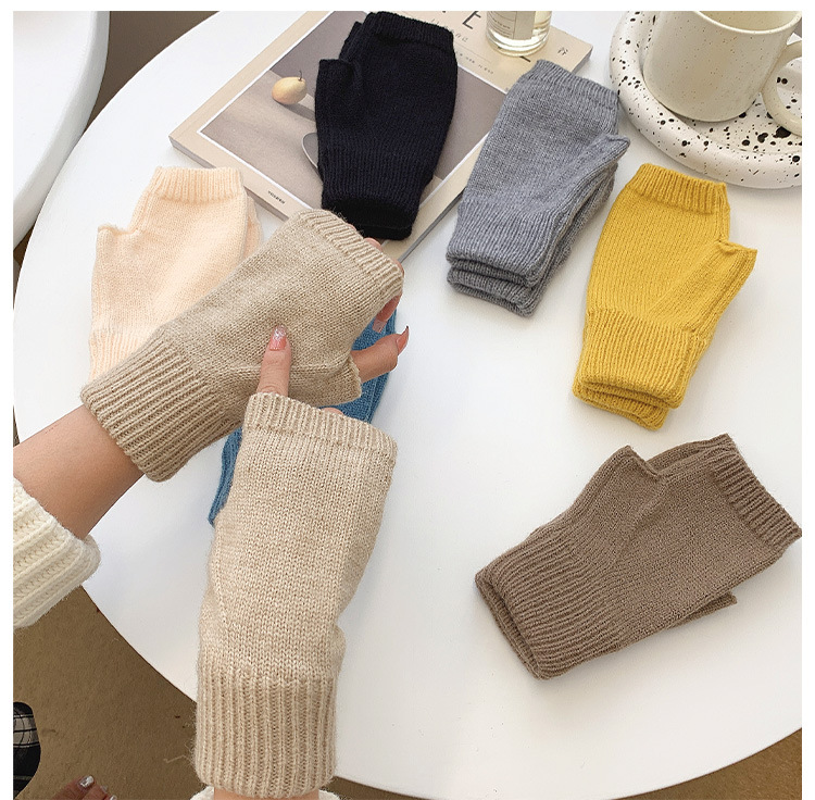 Title 5, Womens Warm Knitting Wool Half Finger Gloves