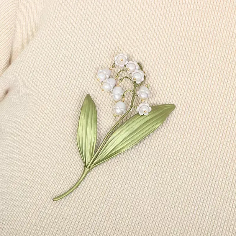 European And American Temperament Lily Brooch Female