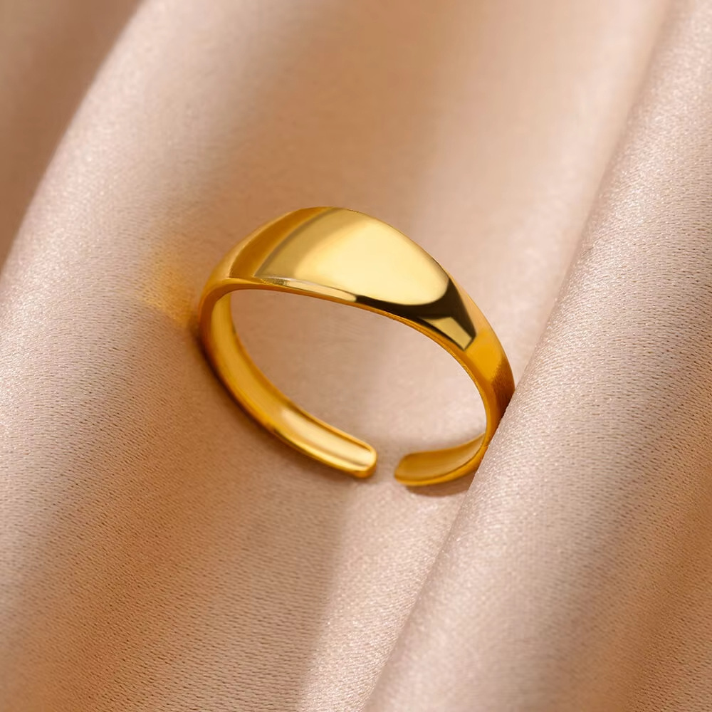 Minimalist European fashion rings