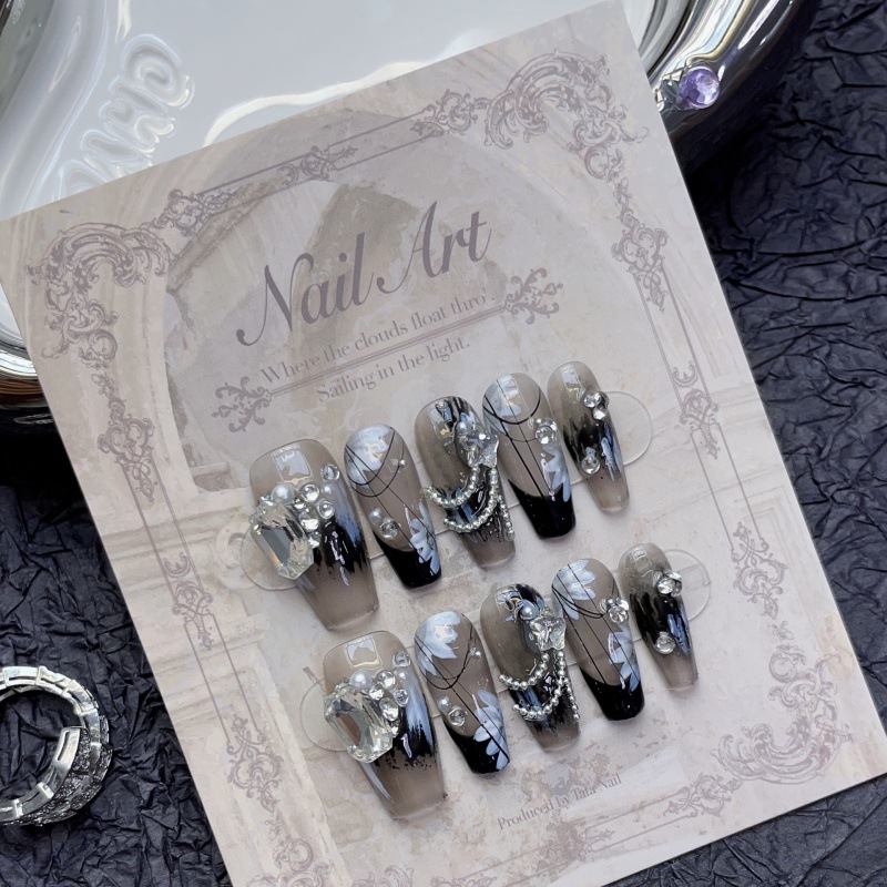 Mysterious Black-themed New Chinese-style Icy-cool Rhinestone Nail Tips For Wear