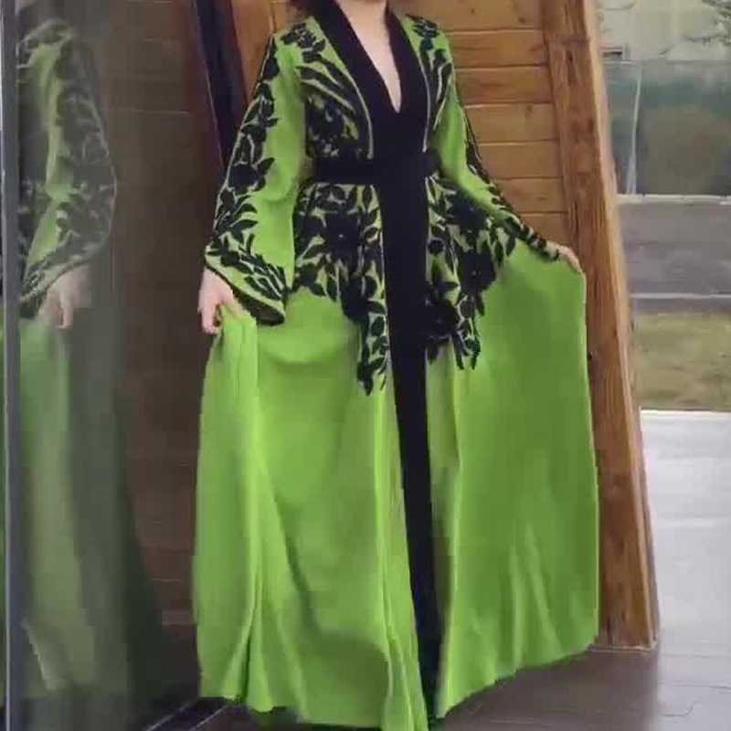 Printed Batwing-Sleeve Midi Dress, picture 4 of 7