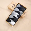 Large Diamond Grid-Average Siz