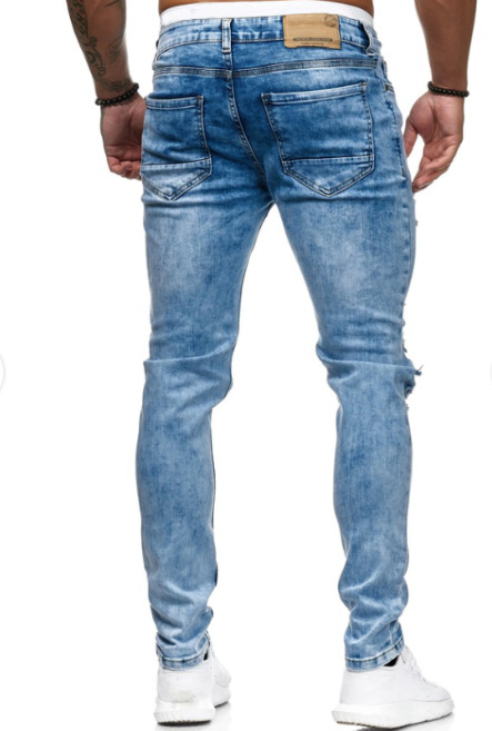 Title 4, Gescheurde stretch-straight denim broek. De per...