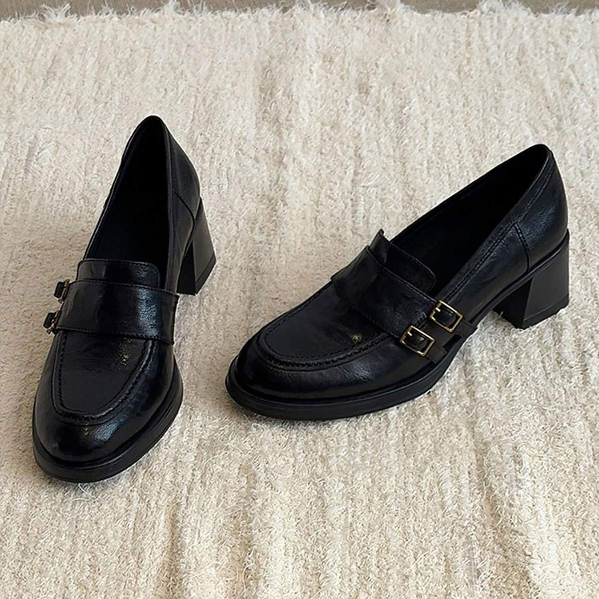 Womens Versatile Leather Shoes In British Style Featuring Dual Straps And A Slip-on Design