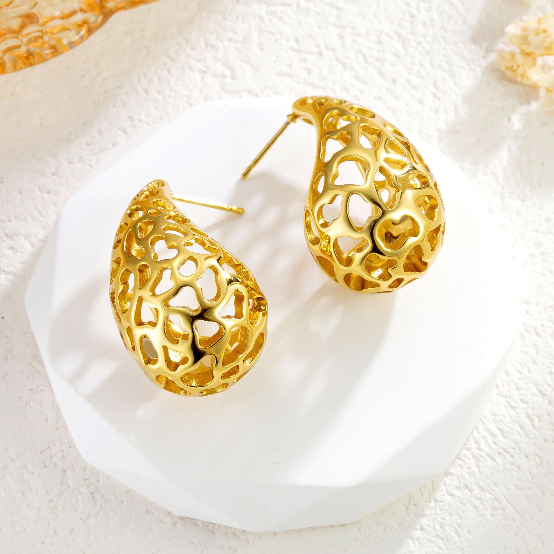 Fashion Leopard Hollow Stainless Steel Water Drop Earrings Women's