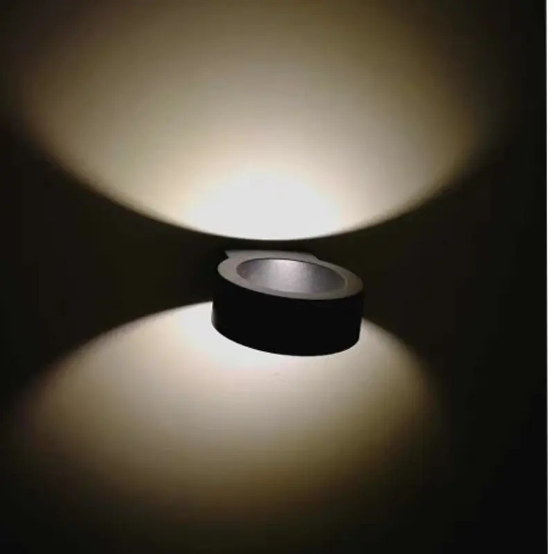 Outdoor Round Wall Lamp Simple Modern Garden