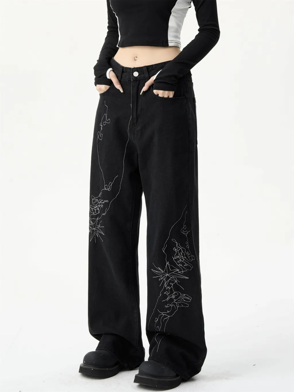 Women's Loose Hand-painted Embroidered Straight Jeans - Black