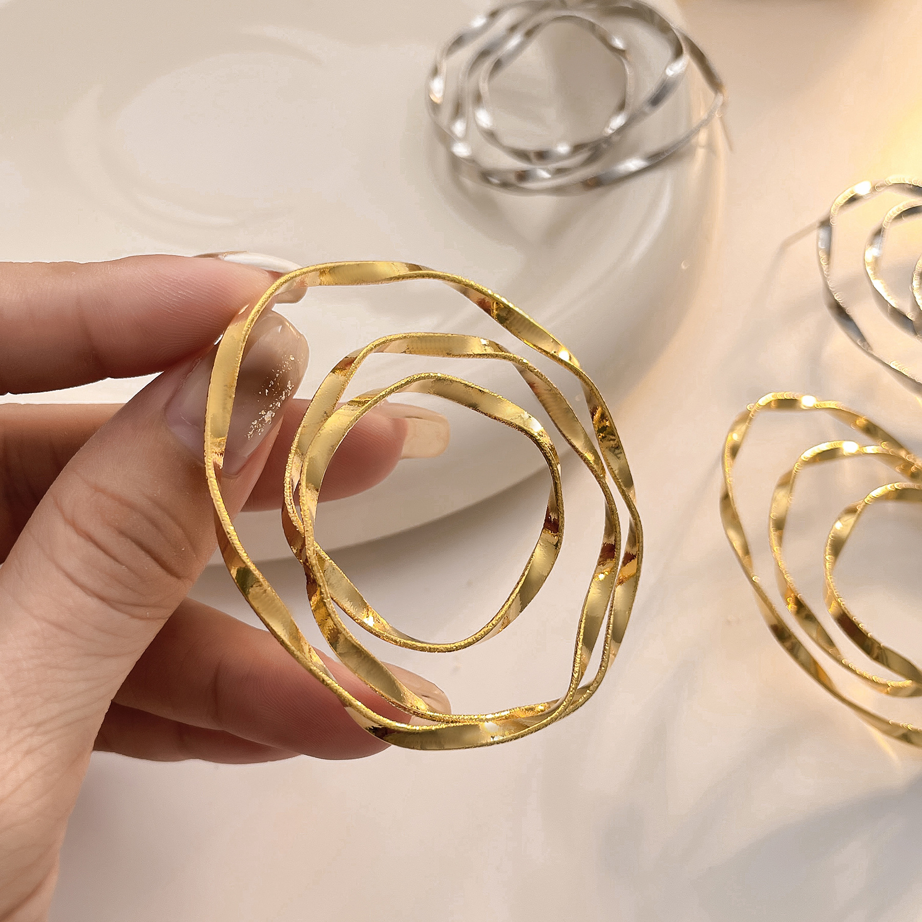 Style Exaggerated Big Circle Three-dimensional Twisted Personality Ear Studs Cold Style High Sense