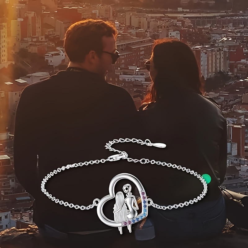 Love-themed Couples Embrace Bracelet