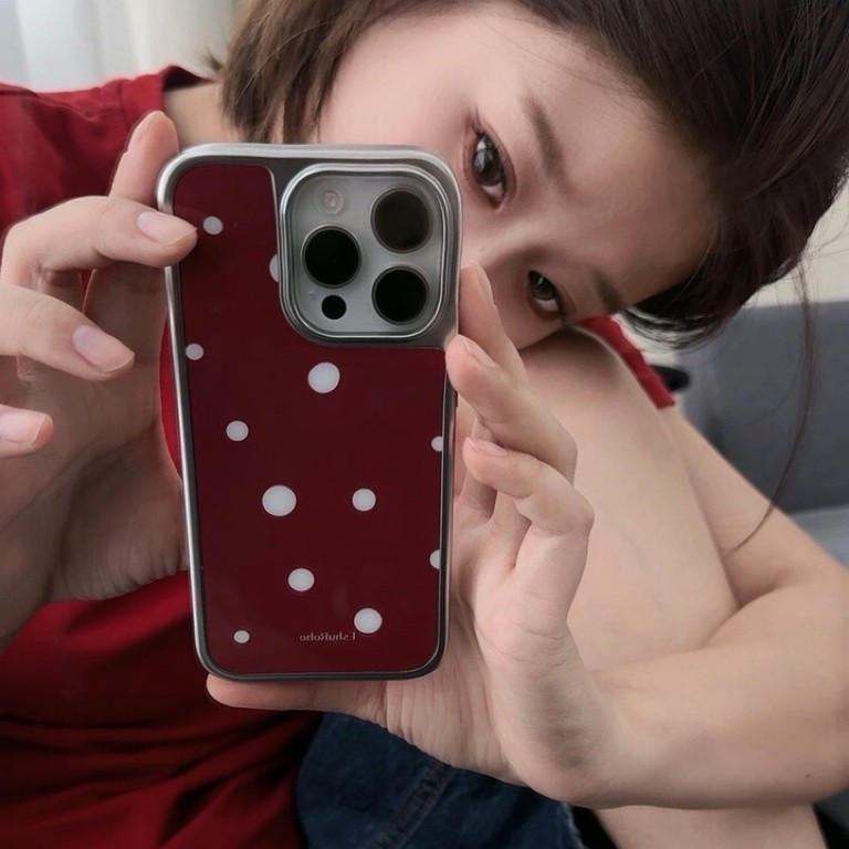 Hong Kong-style Red Irregular, Relaxed Polka-dot Phone Case