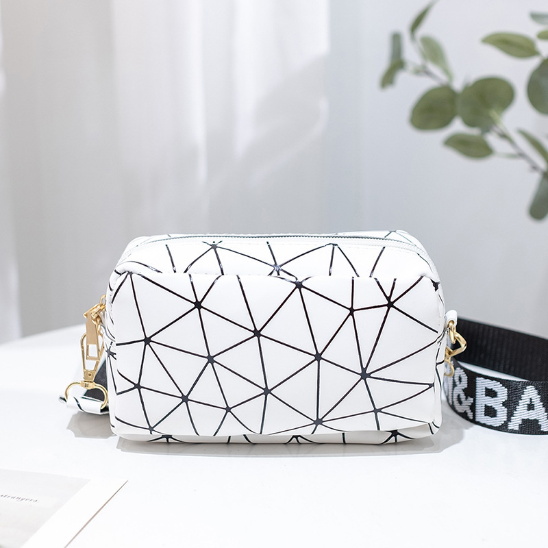 Colorful Radiating Geometric Print New Fashion Letter-Strap Camera Bag