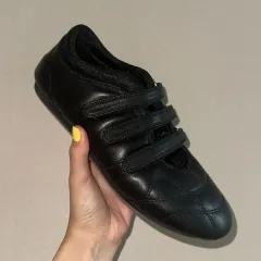 All-Match Sports Casual Velcro Flat Round Head Ballet Slipper - Black - View 1