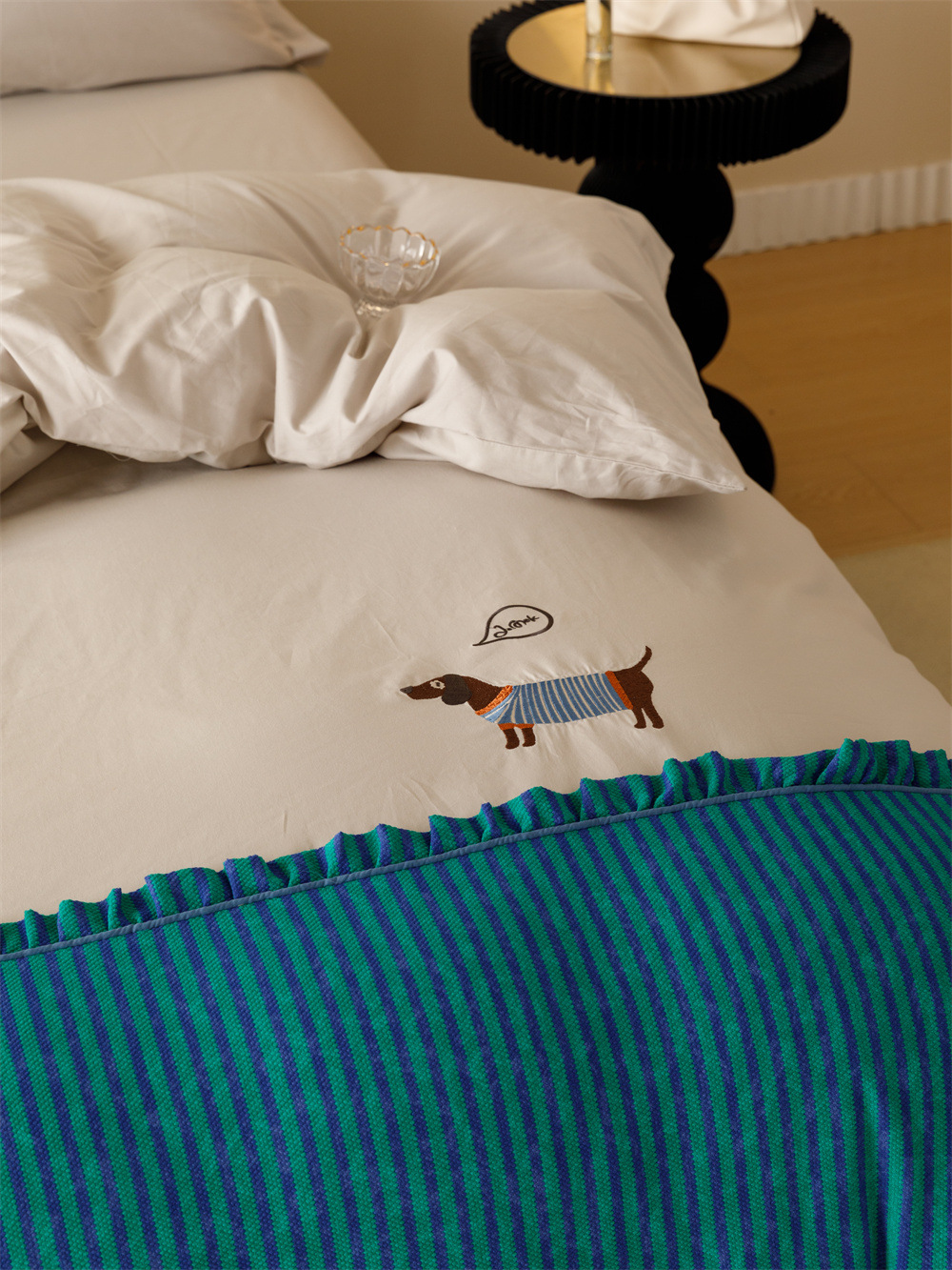 120 Brushed Four-piece Set Embroidered Cotton Quilt Cover Bedding