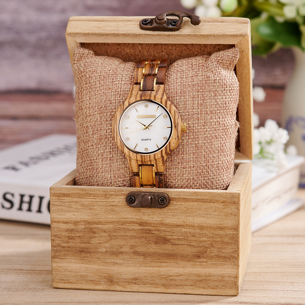 Simple Stylish And Trendy Quartz Watch 8