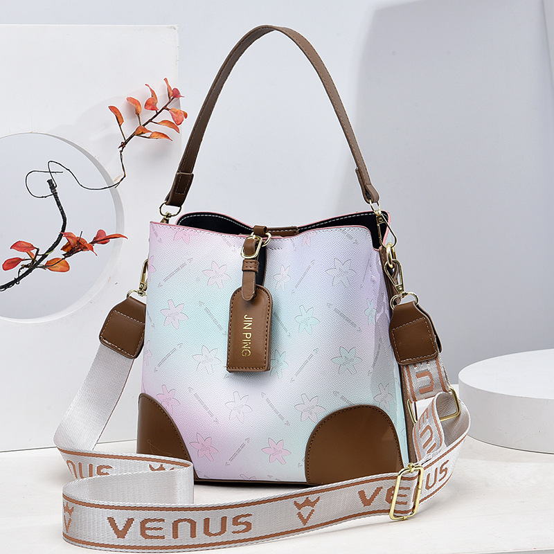 Stylish And Minimalist Crossbody Shoulder Bag For Women