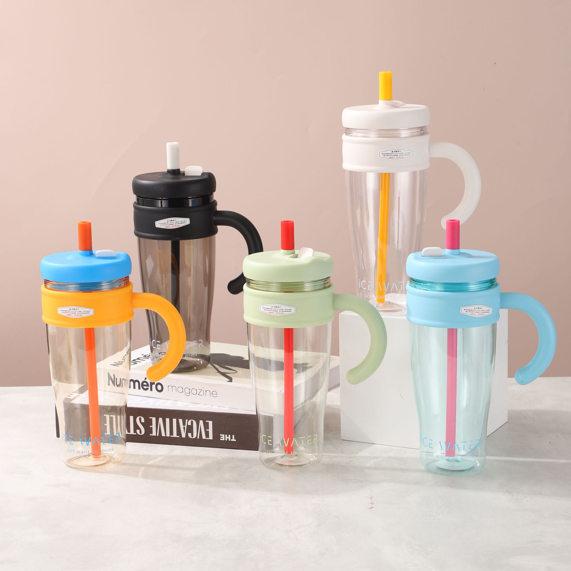 Plastic Cup With Straw Tea And Water Separation