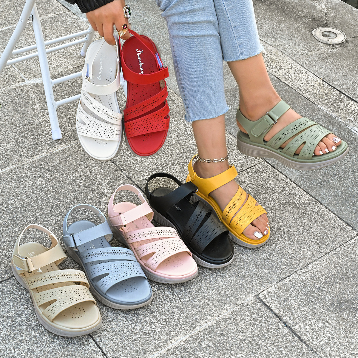 Round-toe Solid-color Womens Thick-soled Sandals