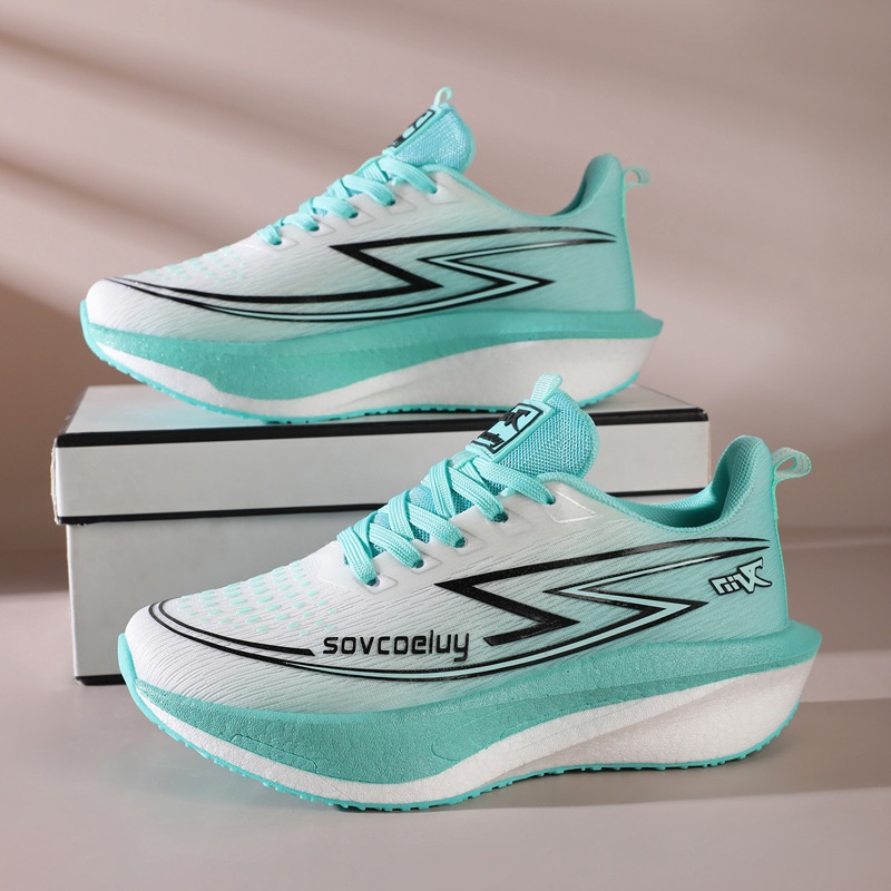 Low-top Extra-large-size Hong Kong-style Athletic Shoes For Students