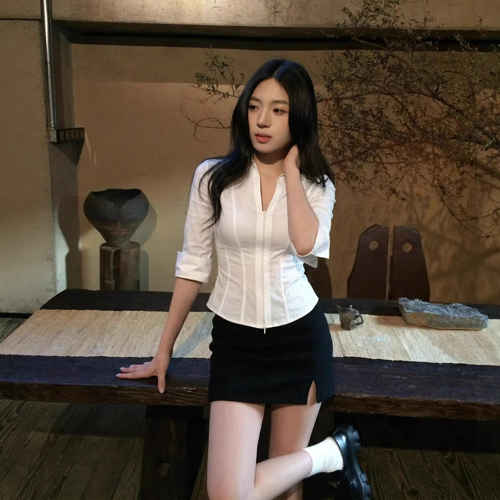 Korean-style Spicy-chic White Front-zip Straight-shoulder Shirt