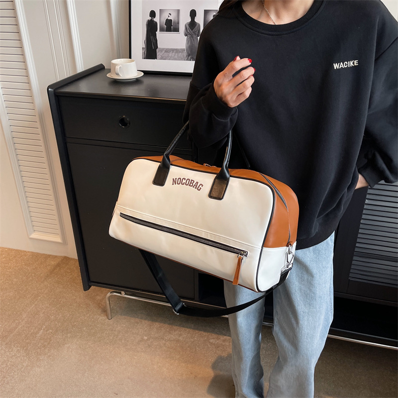 Womens Lightweight Versatile Crossbody Or Shoulder Daypack