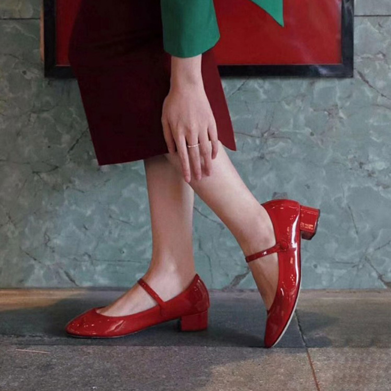 Mid-heel Low-cut Patent Leather Red Shoes For Women With A Genuine Leather Sole