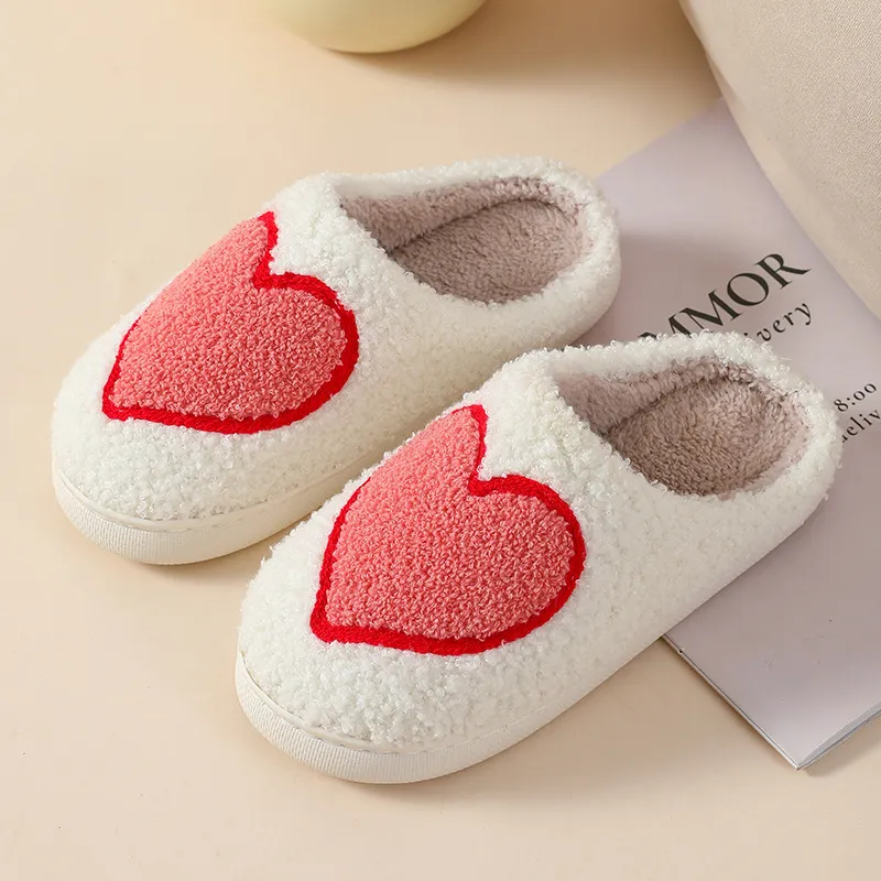 Plush Home Slippers Cartoon Love Style - Big Love-40To41