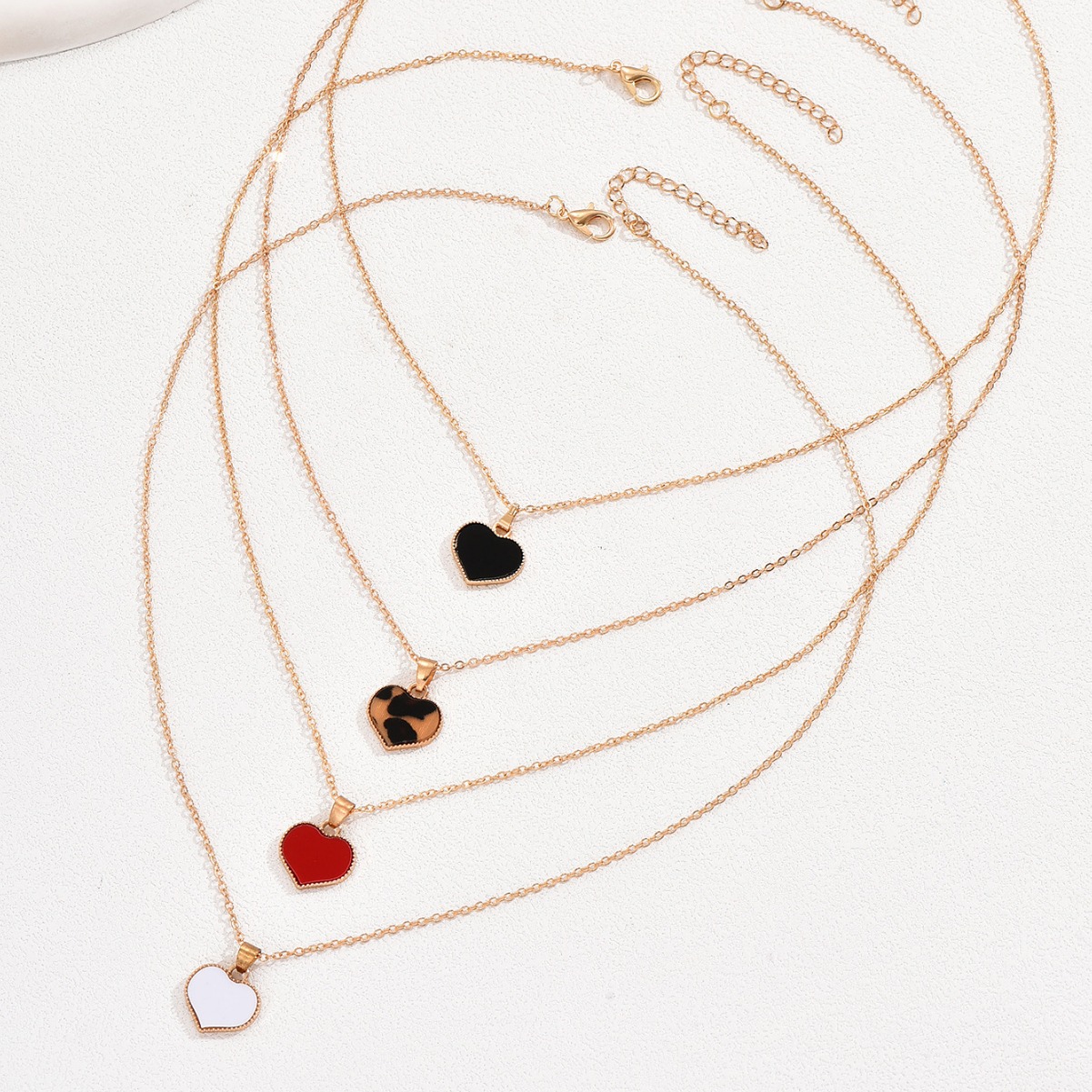 Simple Light Extravagant Love Heart Drop Oil Necklace For Women