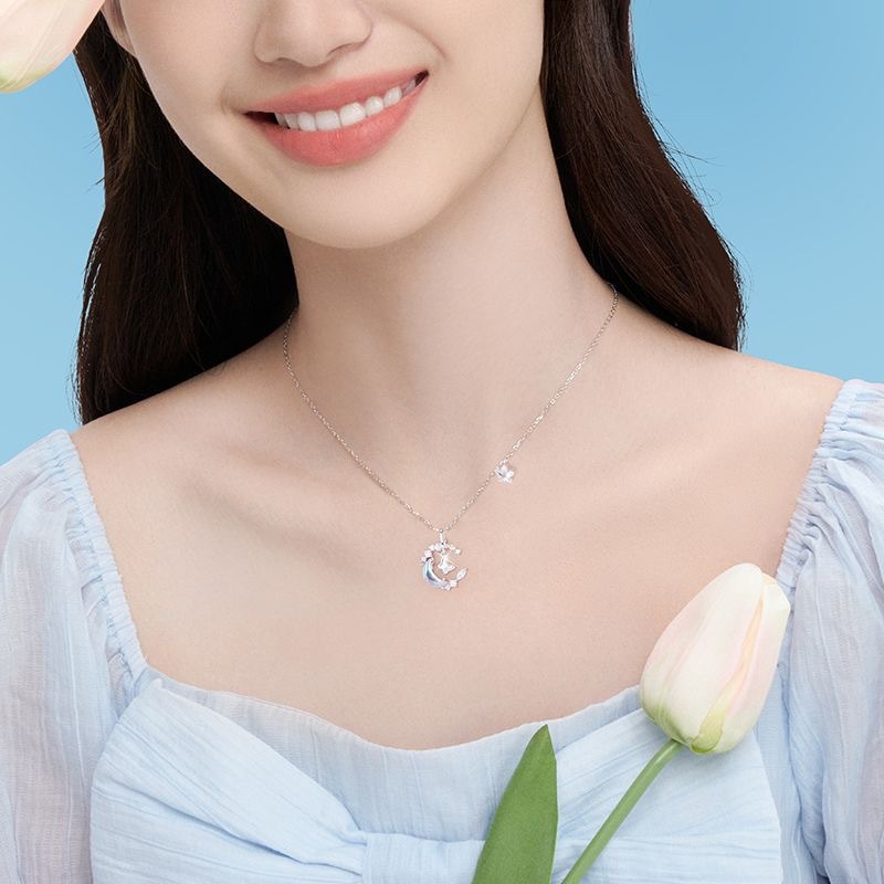 Sweet And Elegant Butterfly Necklace For Women Perfect For Moonlit Nights - Jewelry & Watches