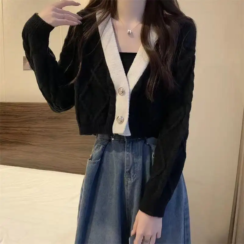 Short Knitted Sweater Coat New Springautumn Style