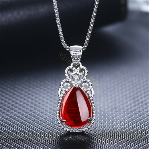 Waterdrop Blossom Carnelian Pendant With Green Chalcedony