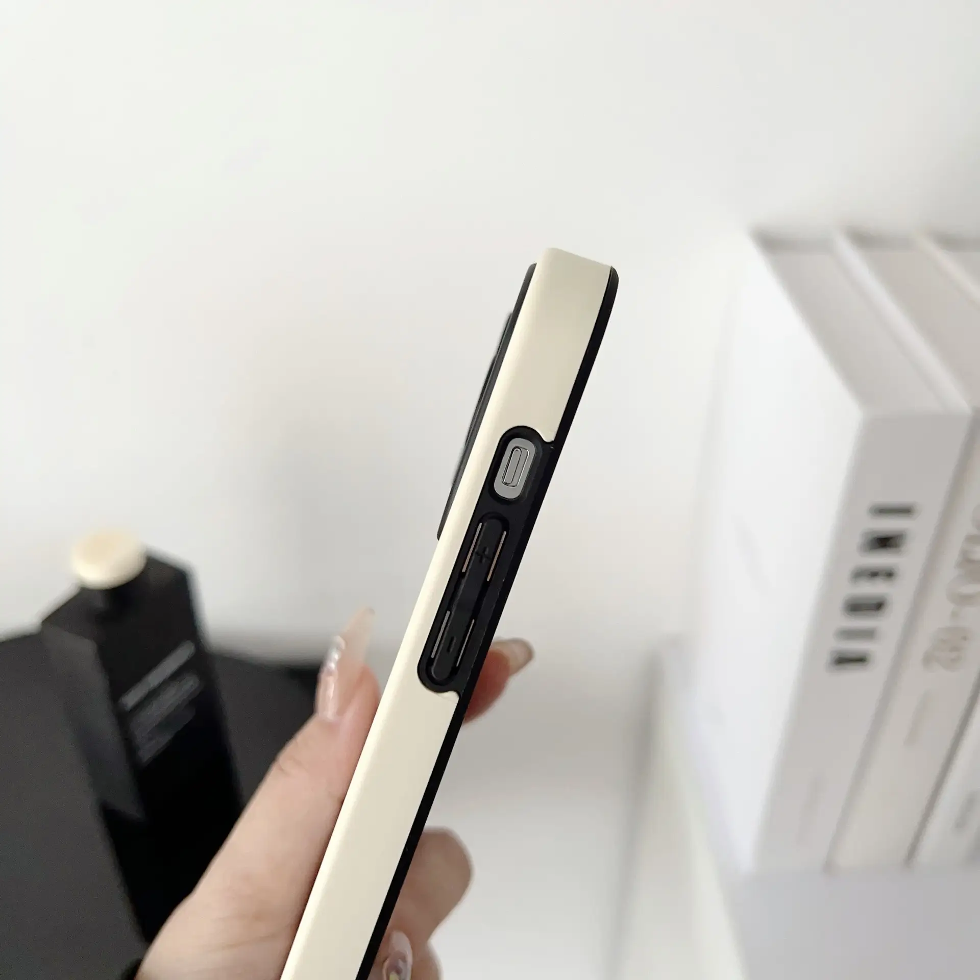 Simple Contrast Color Business Large Window Phone Case