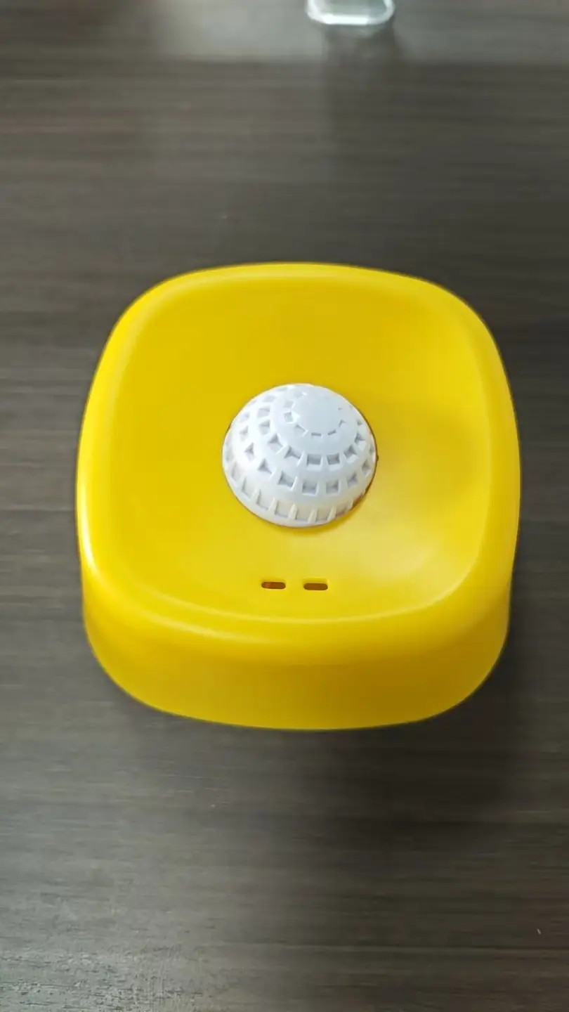 Pet Liquid Non-Slip Bone Broth Dog Licking Bowl