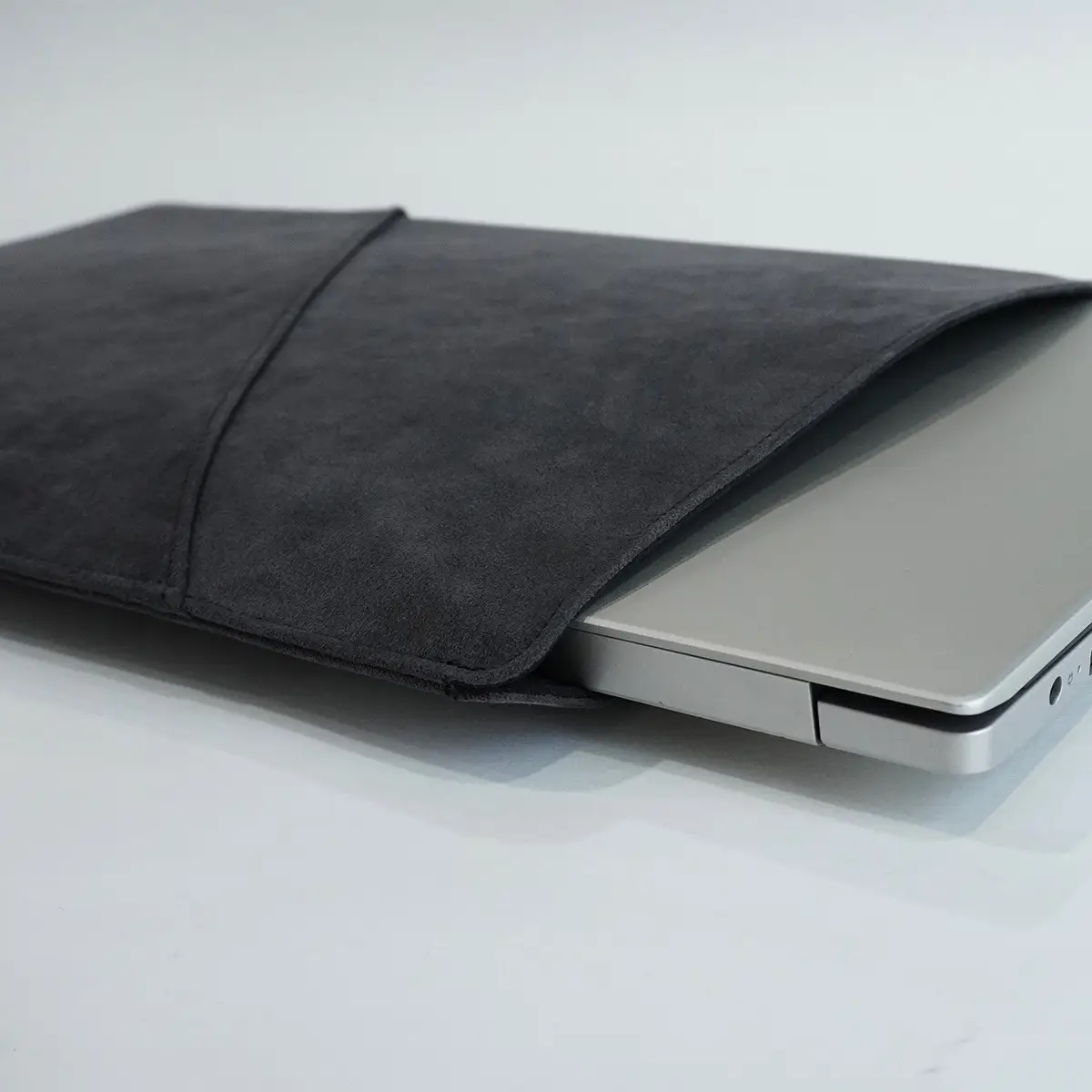 Large-Capacity Pad Storage Bag