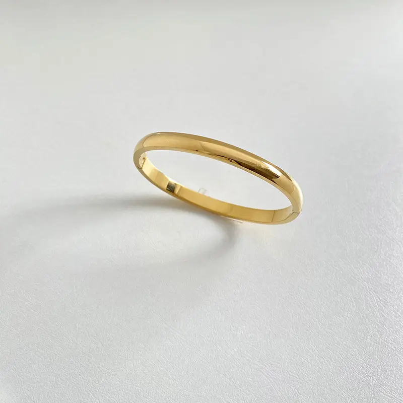 Retro Minimalistic Buckle Simple Bracelet Gold
