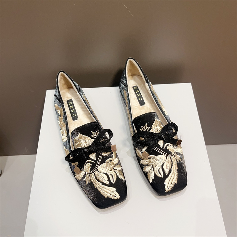 Chinese-style Embroidery Vintage-chic Square-toe Shoes