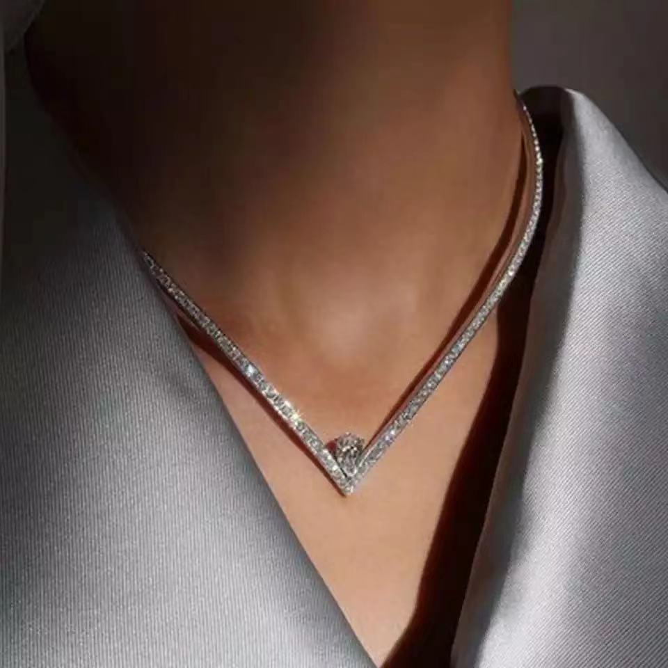 V-shaped Full Diamond Necklace Nightclub Party Versatile Zircon