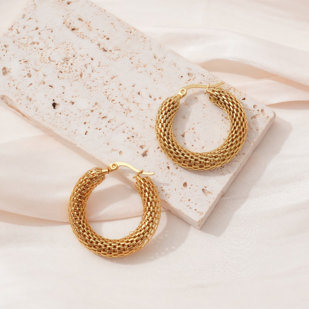 New Hollow Stainless Steel Earrings With A Lychee Grain Pattern