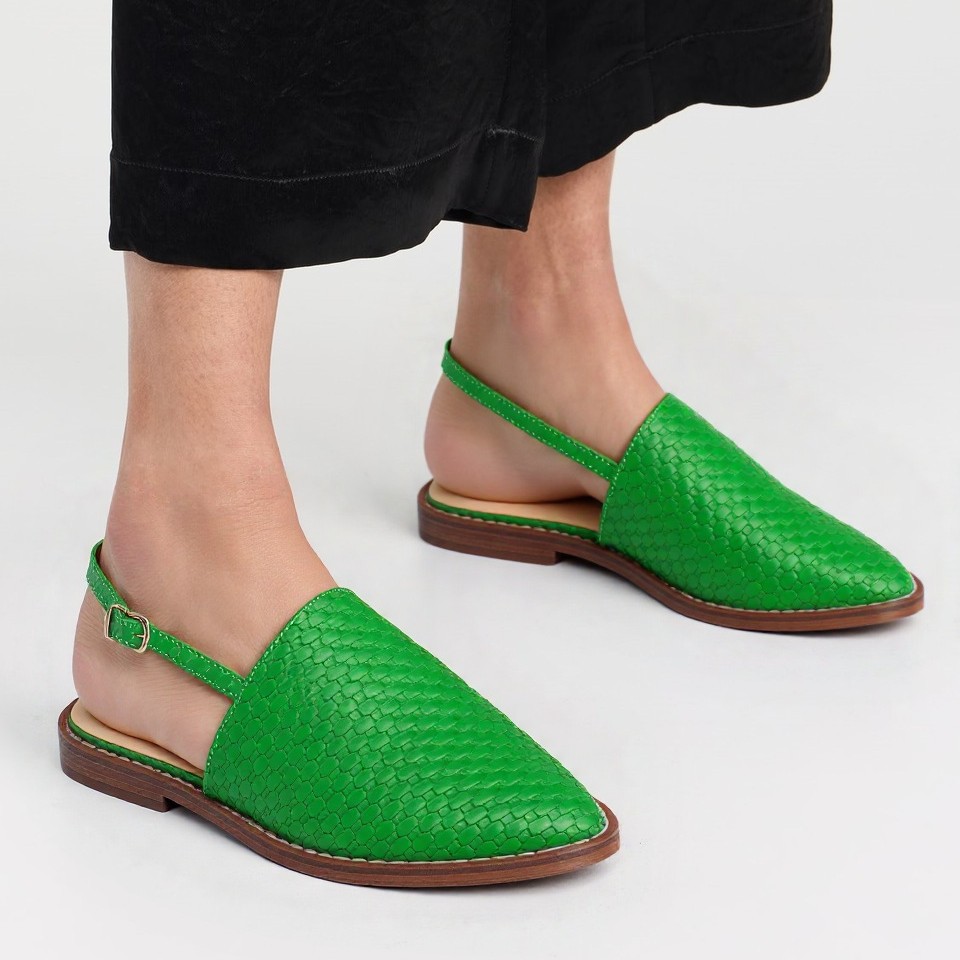 Extra-large Plus-size Woven-toe Sandals For Women