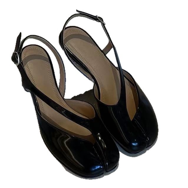 Strap Buckle Flip-Flop Sandals