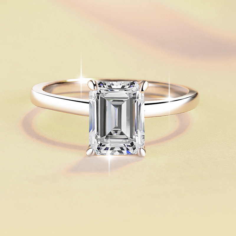 18K Gold Emerald-cut Minimalist Light Luxury Fashionable